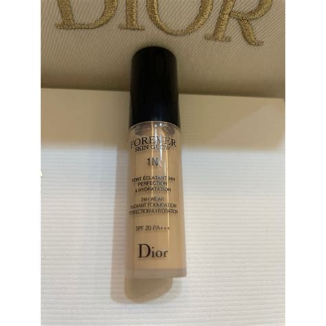 dior skin glow 粉底